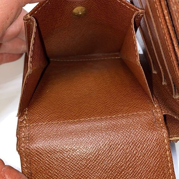 Authentic Louis Vuitton Monogram Mens Bifold Wallet - Picture 9 of 10